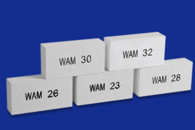 Orientation and Bond Designs of Insulating Bricks